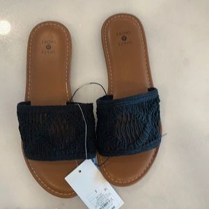 Shade and Shore black sandal. Size 7. NWT